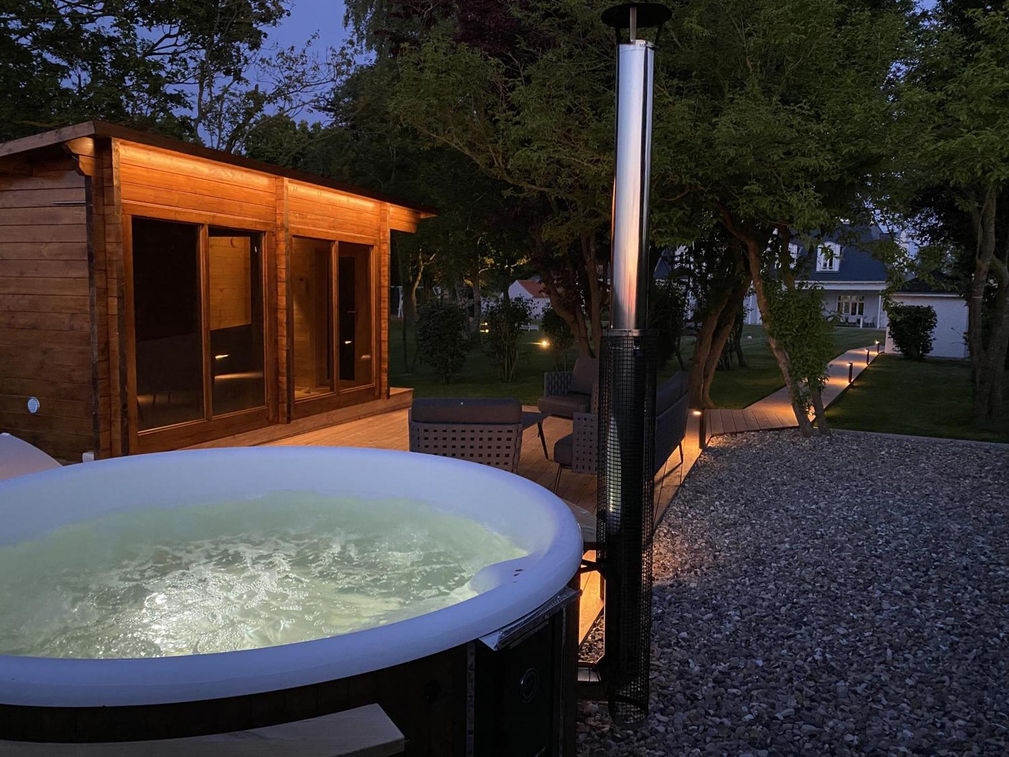 Landhaus Luetjenhof Hotel Großenbrode Екстериор снимка